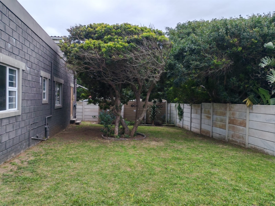 2 Bedroom Property for Sale in Boknesstrand Eastern Cape